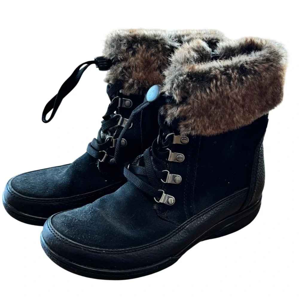 Clarks Winter Boots Womens 6.5 Black Faux Fur Suede Leather 26115744 Gorpcore